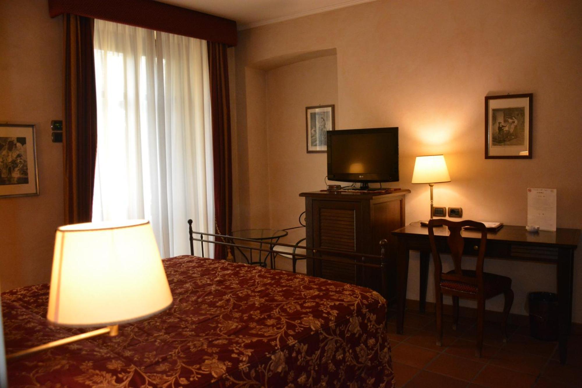 Romantic Hotel Furno Сан-Франческо-аль-Кампо Екстер'єр фото
